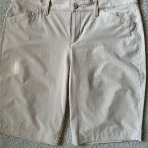 Eddie Bauer Ladies size 10 shorts